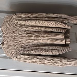 XL tan sweater with gold sparkles